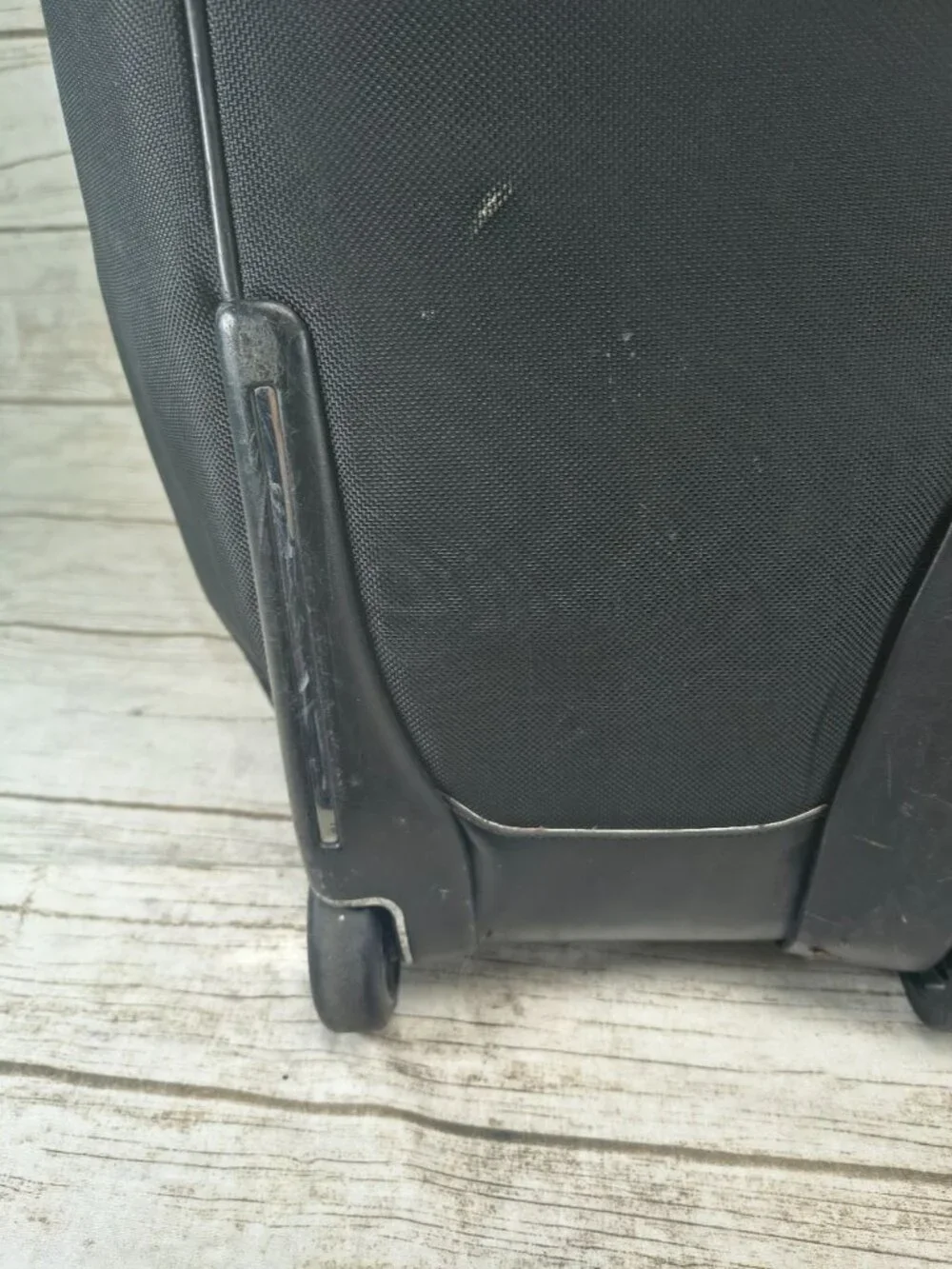 Tumi Roller Duffel Travel Bag Carry On Suitcase